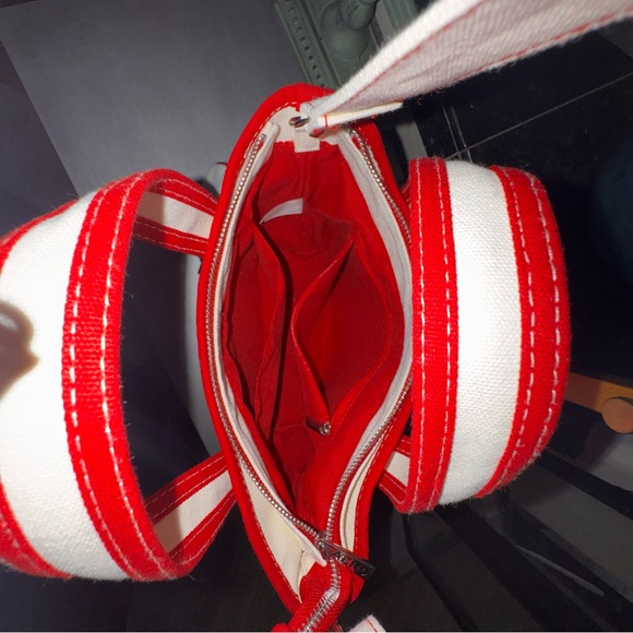 Aeropostale Red & White Farm Fresh Tote crossbody Bag w coin purse & charms NWT - Picture 10 of 16